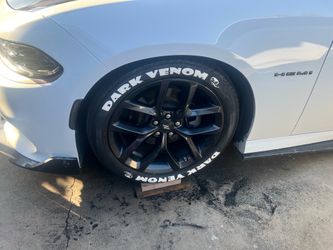 Tire, Letters