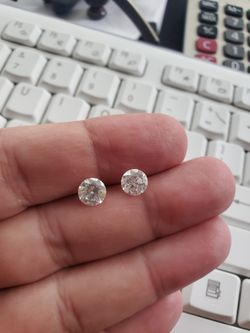 3.03 CARAT G Color ROUND Diamond Earrings WOW