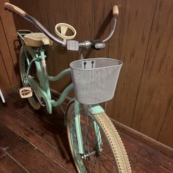 Huffy Deluxe Beach Cruiser Bike 