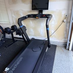 Echelon Stride-8s™m Commercial Smart Treadmill