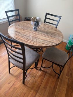 Round Dining Table Set with 4 Chairs