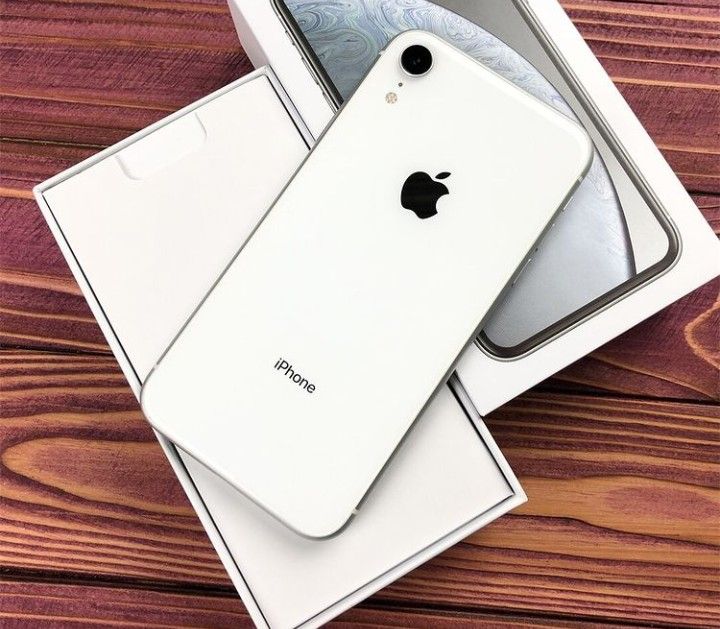 IPhone Xr 64gb Unlocked,,