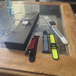 Apple Watch 6 With Box And 3 New Belt 