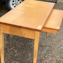 CLARK’S Computer Desk In Excellent Condition 