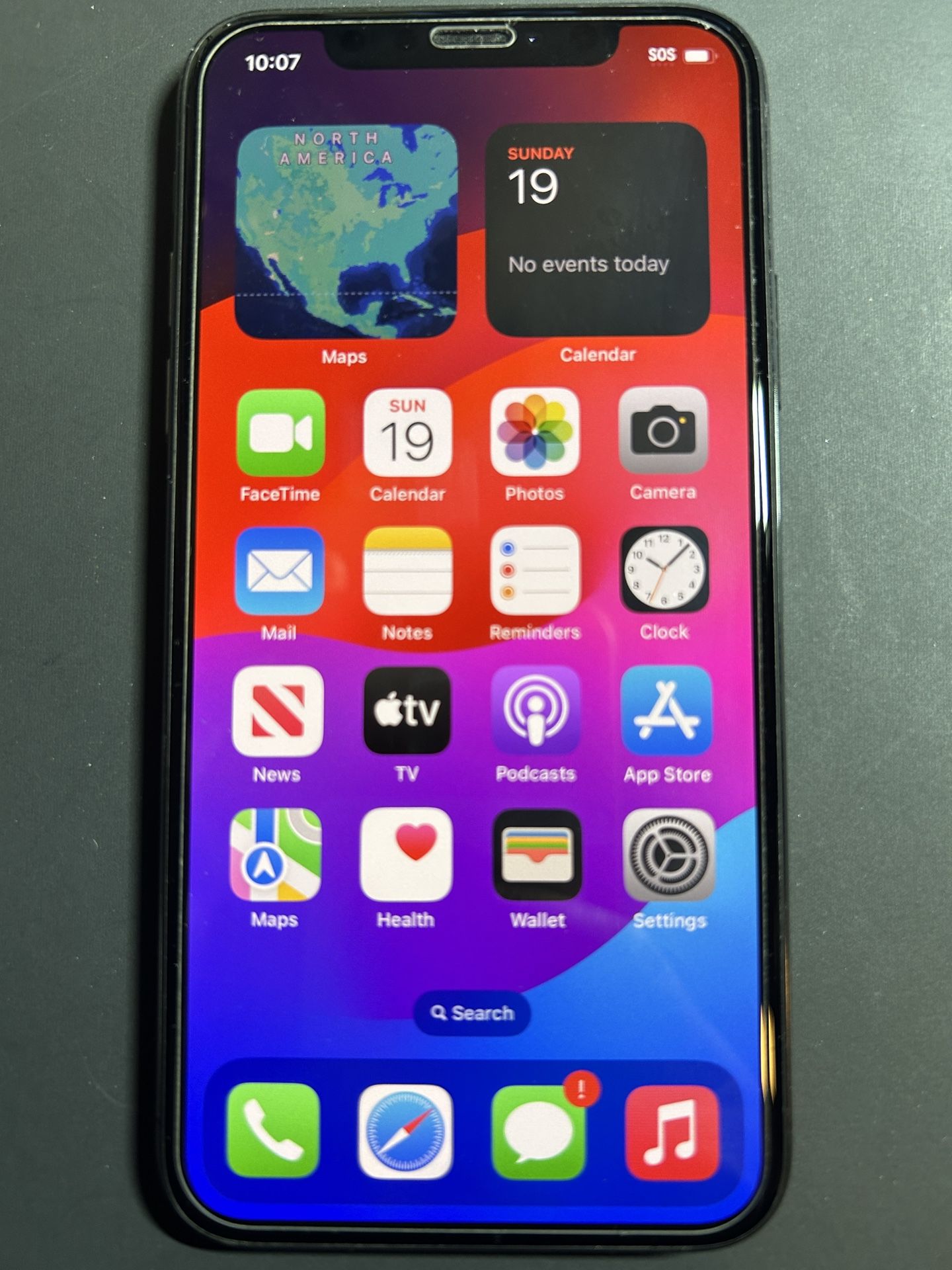** Apple iPhone XS 64GB Unlocked**