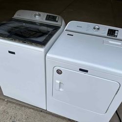 Maytag XL Washer And Electric Dryer 