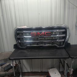 2019-2020 GMC Sierra 1500 Upper Grille OEM 00(contact info removed) ►s576