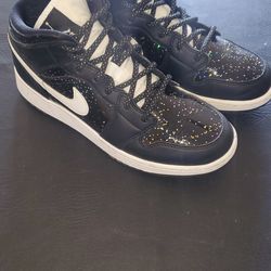 Nike Air Jordan 1 Mid Black