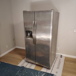 36 Inch Fridge Good Condition 