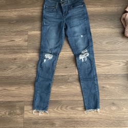 Women’s Levi Pants 