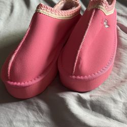 Ugg’s Valentine Edition 