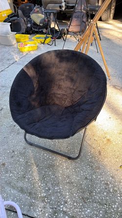 Black Foldable Saucer Moon Chair