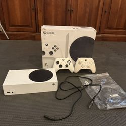 Barely Used X Box Series S 
