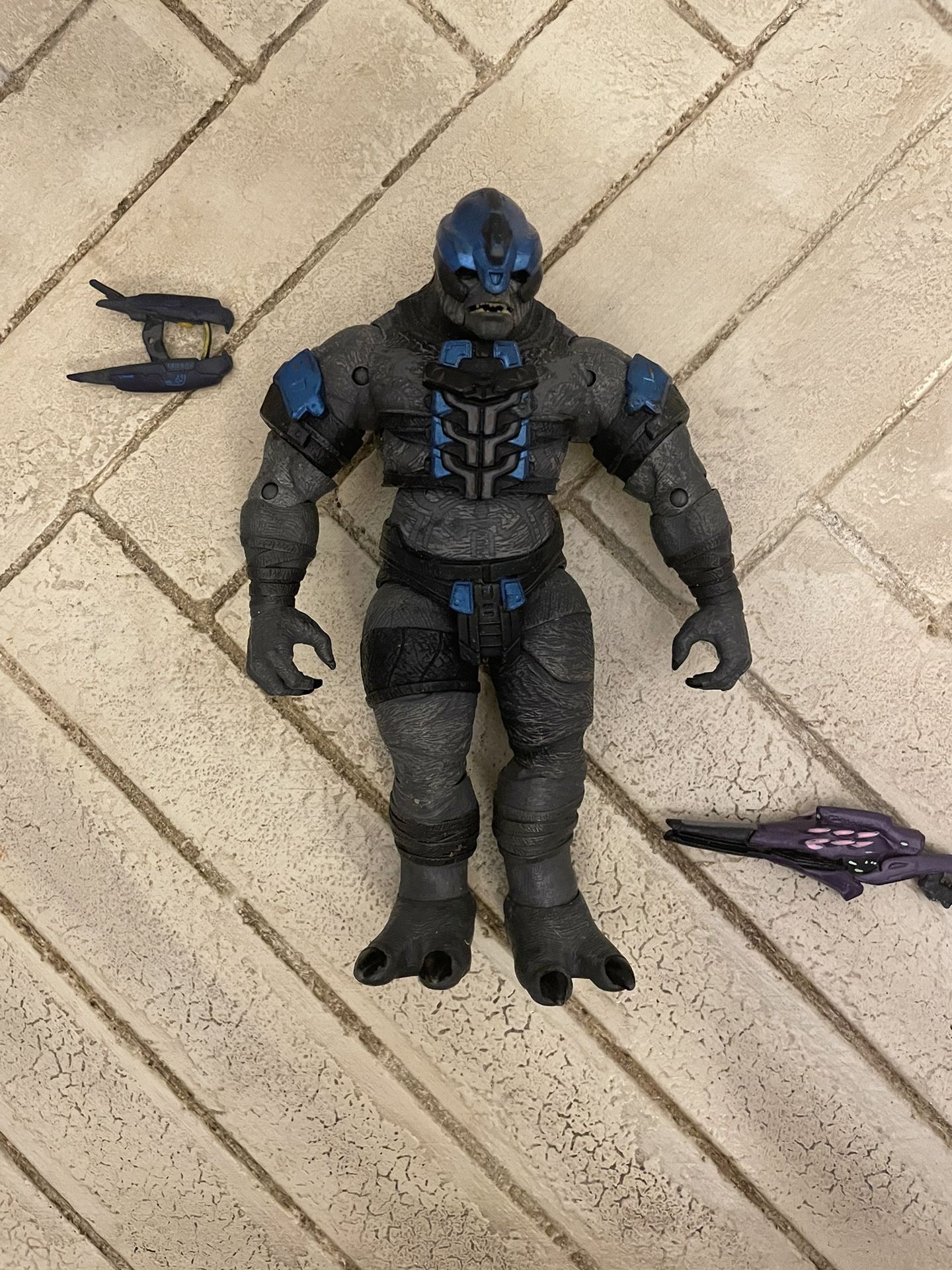 Halo Brute Action Figure 