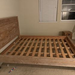 Bed Frame Wayfair 100% Solid Wood - QUEEN
