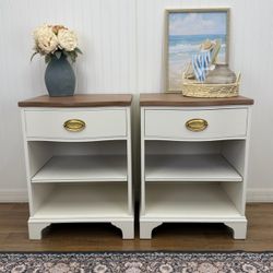Vintage Pair Henredon Nightstands
