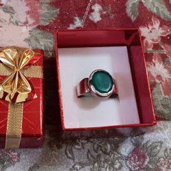 Natural Emrald Gemston STARLING  Silver Ring