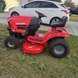 Craftsman Riding  Lawnmower 