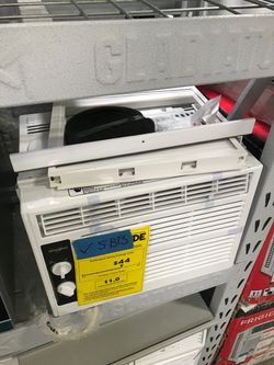 5.000 btus window air conditioner reg $200