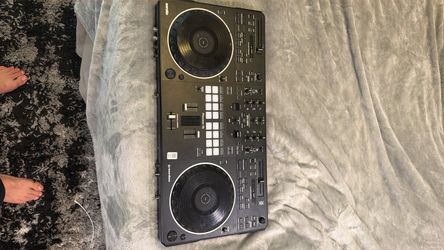 DDJ-REV 5 Performance DJ Controller