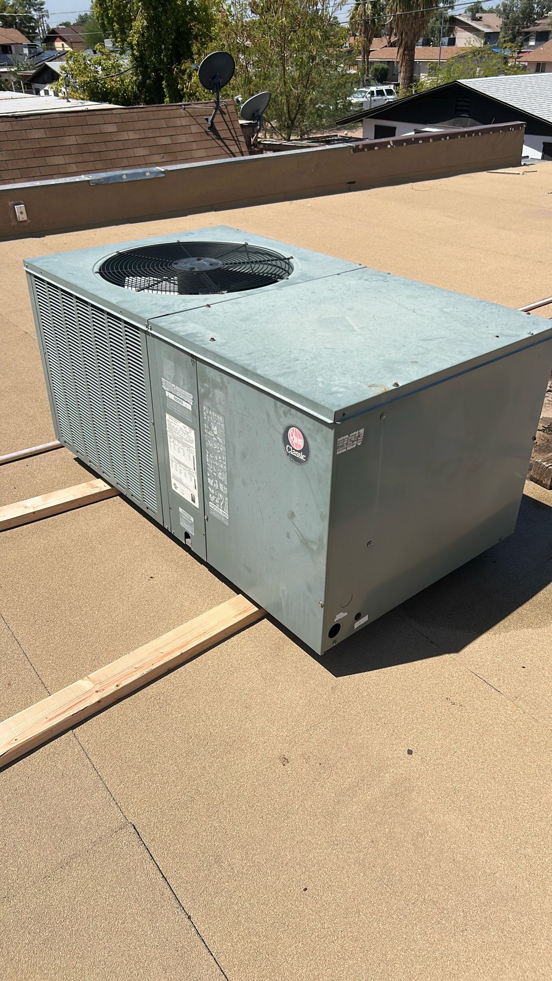 Working 3 Ton Ac Unit