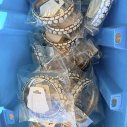 New Fashion bangles/bracelets($20 bundles only)