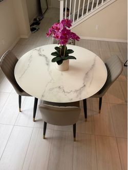 Modern Round Dining Table Set – 4 Chairs Included