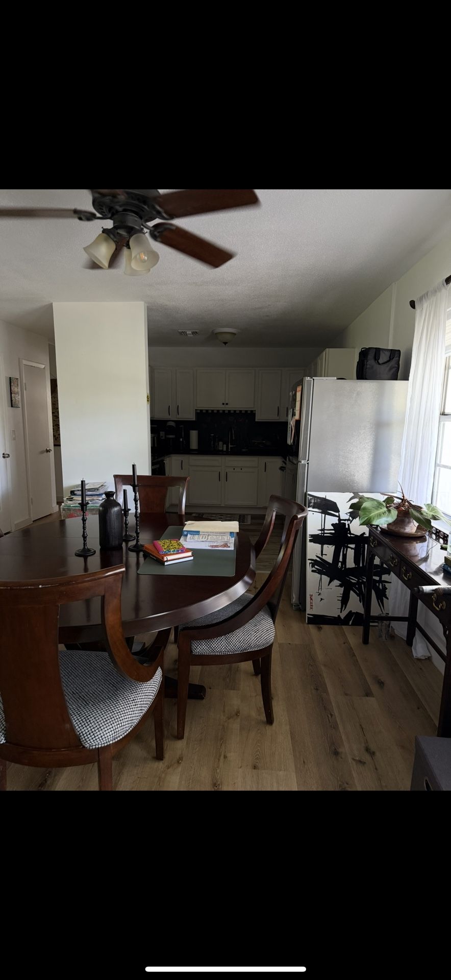 DARK MAHOGANY DINING SET TABLE AND FOUR CHAIRS