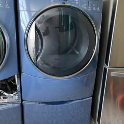 Gas Dryer - Great Condition!