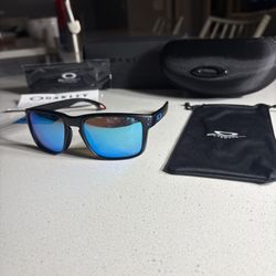 Oakley sunglasses