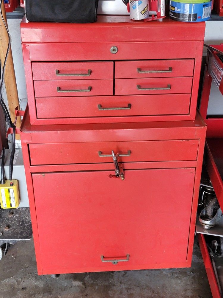 Rolling Tool Chest. 2 Piece