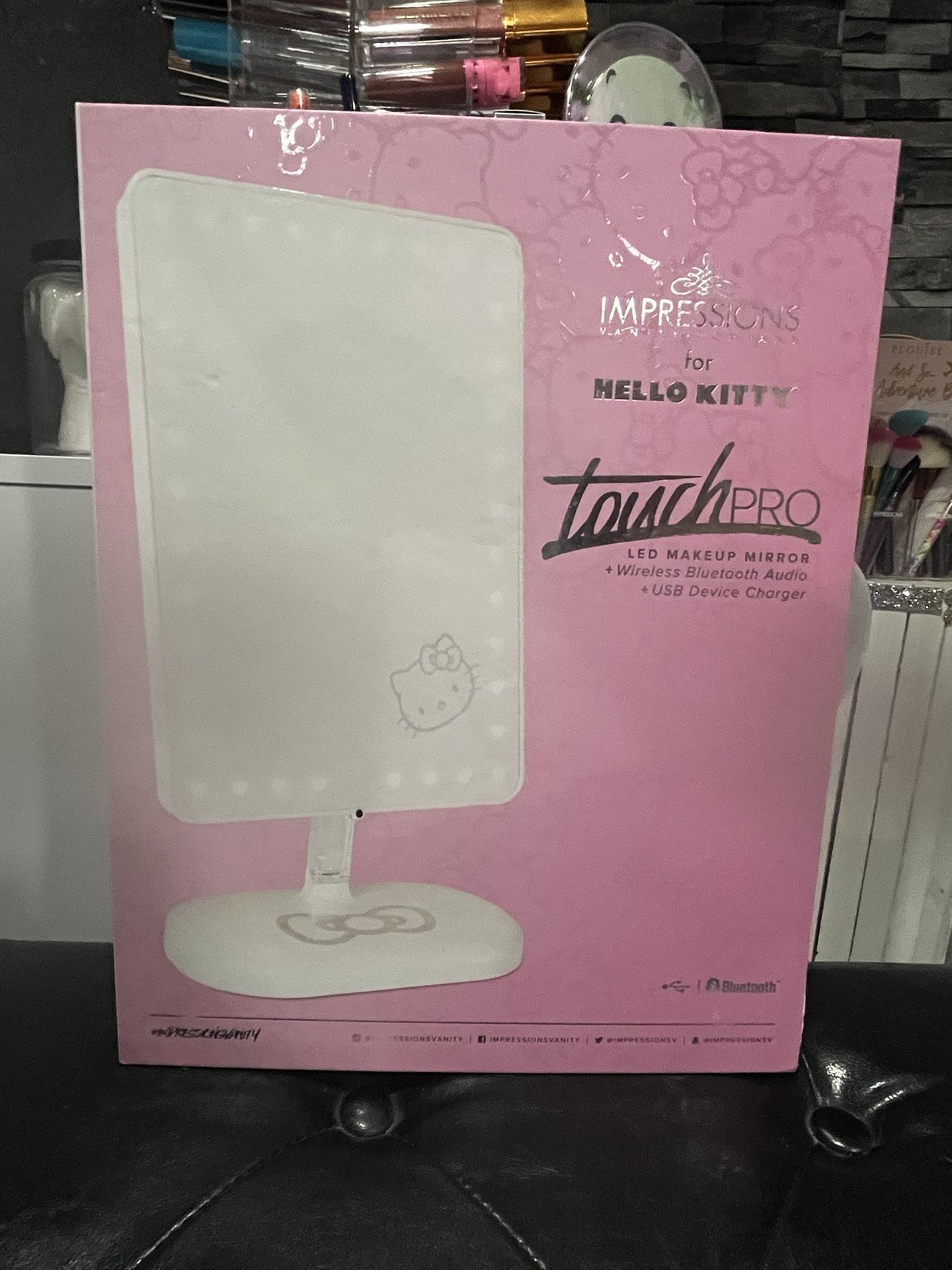 Touch Pro Impression Vanity Hello Kitty Mirror