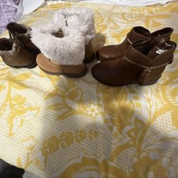 OshKosh B'gosh Boots.. Both size 9 little kids..worn once like New!! $45.. Both for $80..(also little girl size 5 boots $20.00 SOLD!!