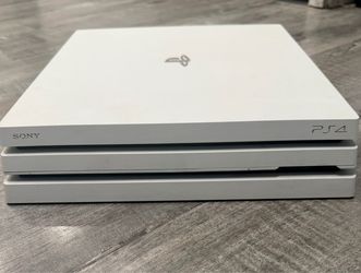 PS4 PRO (white)