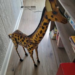 Giraffe Metal Home Decor