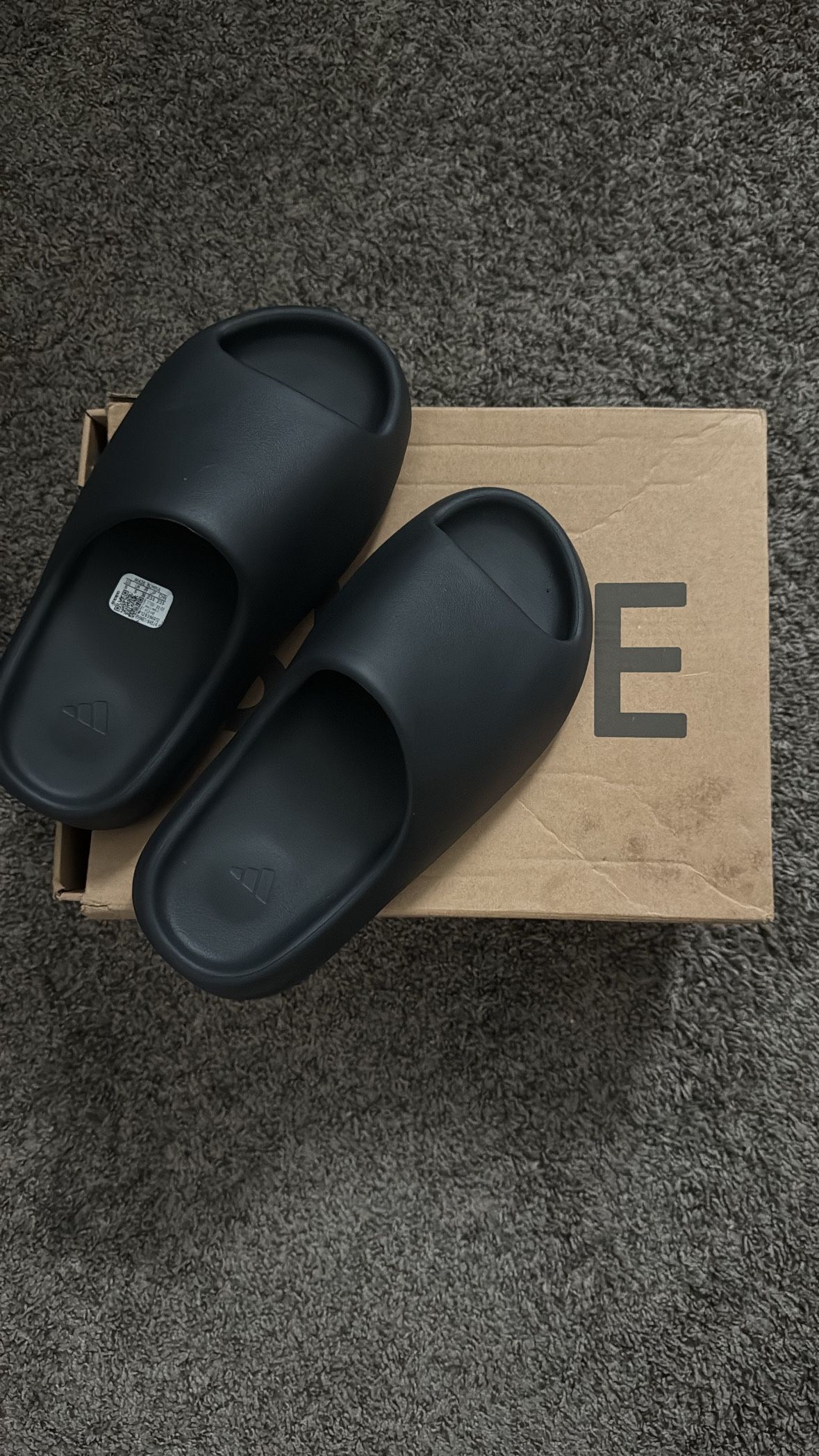 yezzy slides