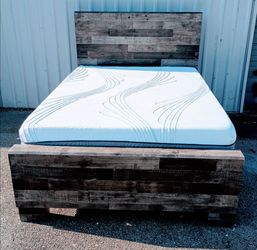 Full sizes bed all set.
