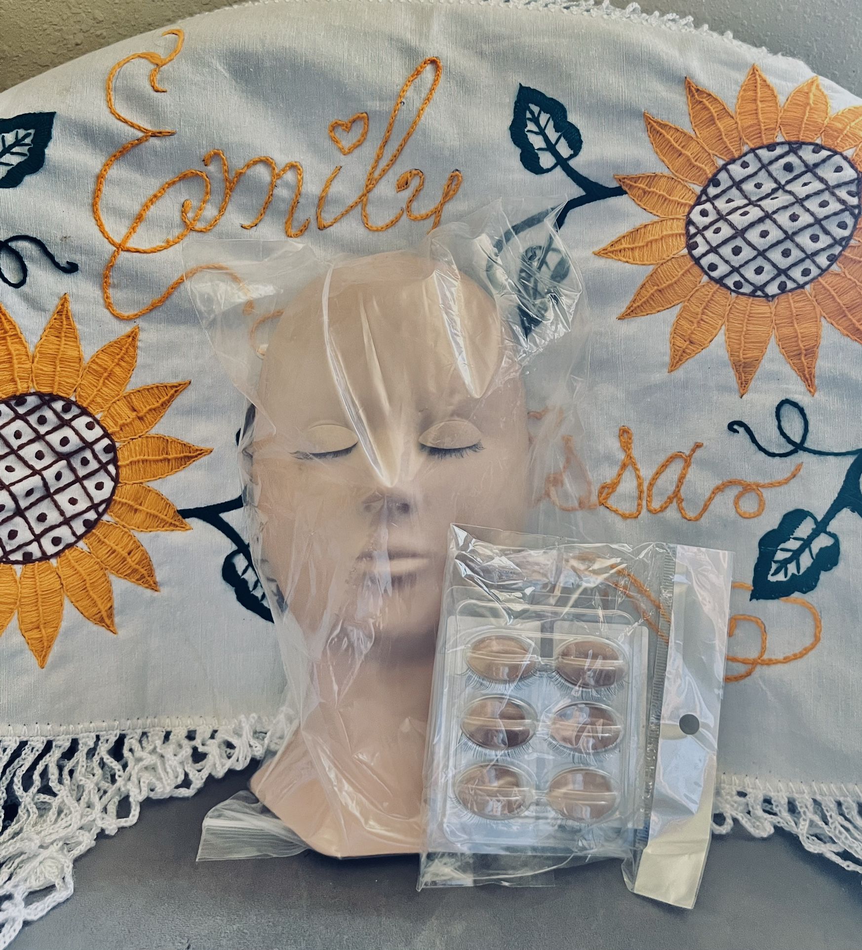 Training Mannequin Head/ Eyelash Extension 