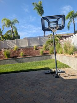 Basketball stand