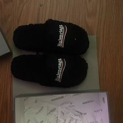 balenciaga fur slides