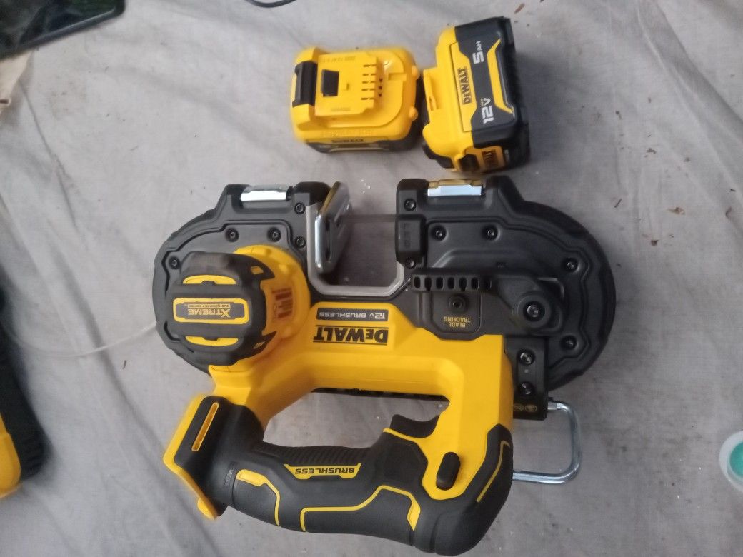 Dewalt 12v Bandsaw With 2 Batterys