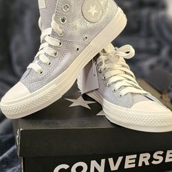 Brand New Converse Women Size 7