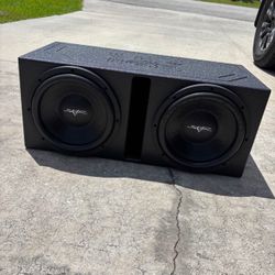 Q-bomb enclosure with 12in subwoofers 