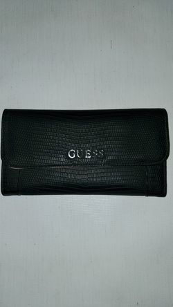 *GUESS WOMEN'S WALLET*