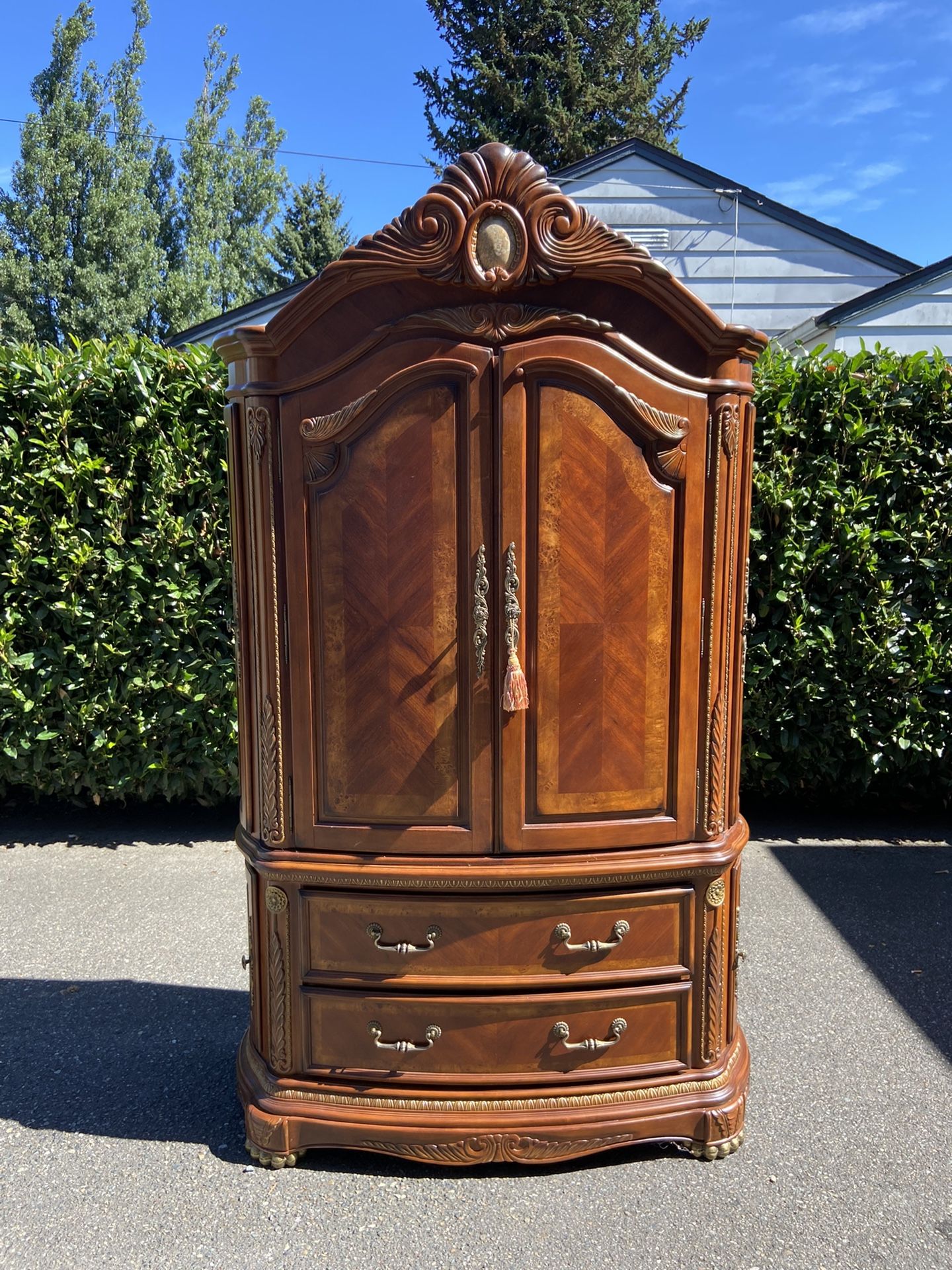 Armoire