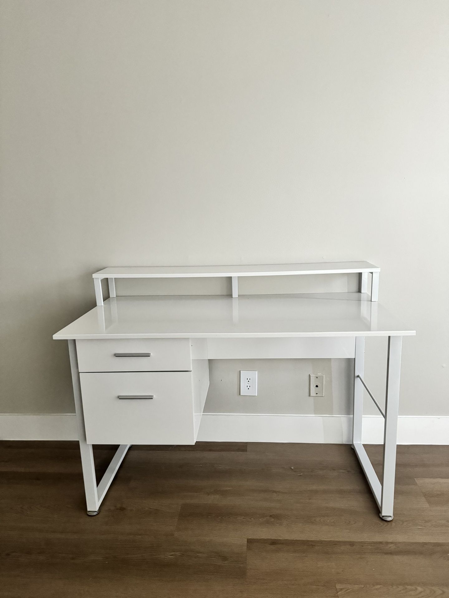 White Desk