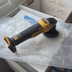 DEWALT  20V Max XR cordless brushless 4.5 in