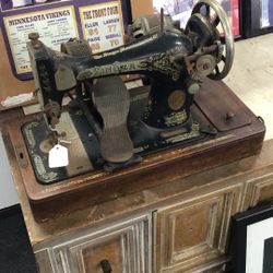 Antique Singer Motorized Electric Sewing Machine Vintage  For Display Only 💵  CASH ONLY 💵