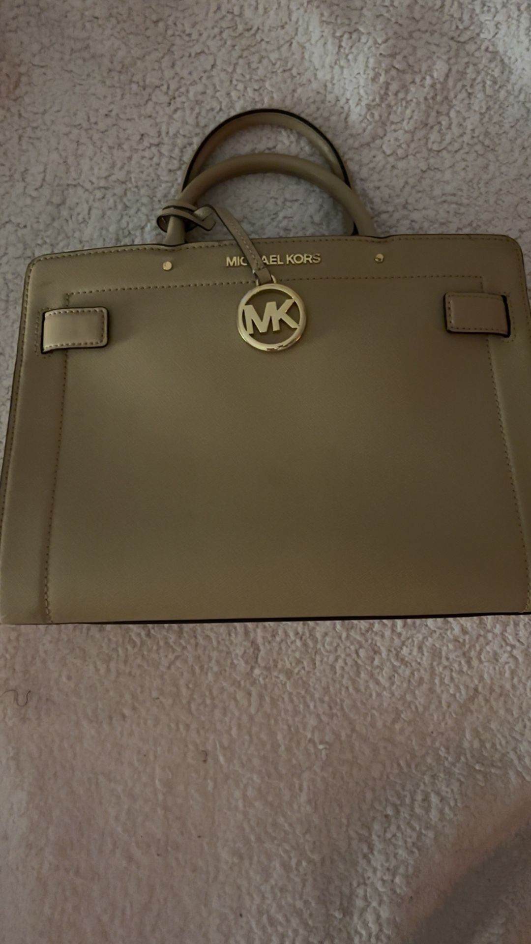 Micheal Kors Beige handbag