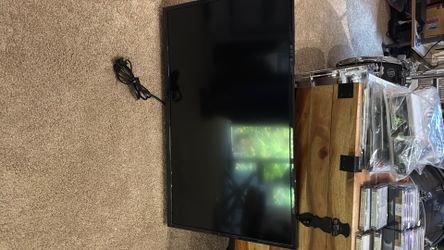 Covenant 32” LED Smart TV